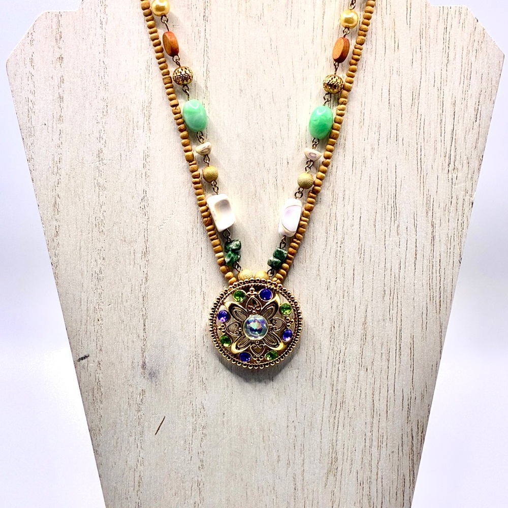 Vintage VCLM Victorian Collection Lee Mode Seaside Necklace Rhinestone Medallion